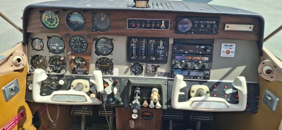 1970 Beechcraft Sierra, photo 10