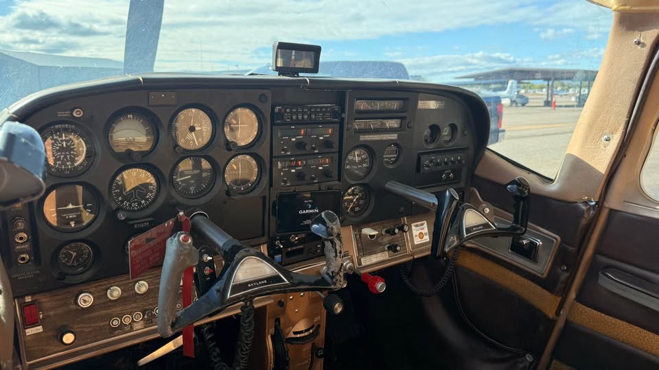 1967 Cessna 182l, photo 15