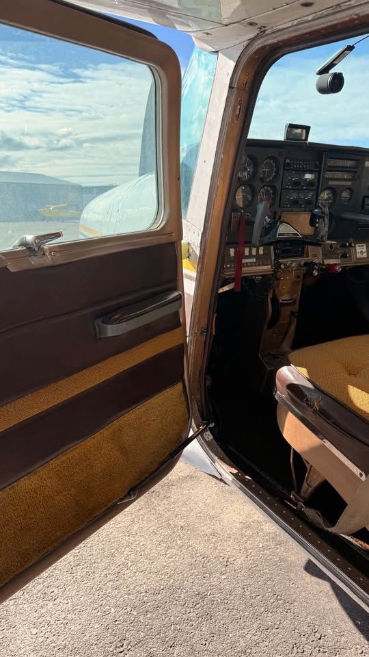 1967 Cessna 182l, photo 12