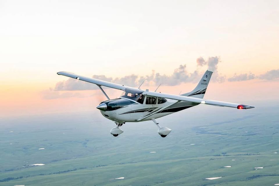 W T B looking for a Cessna 182T to purchase, photo 1