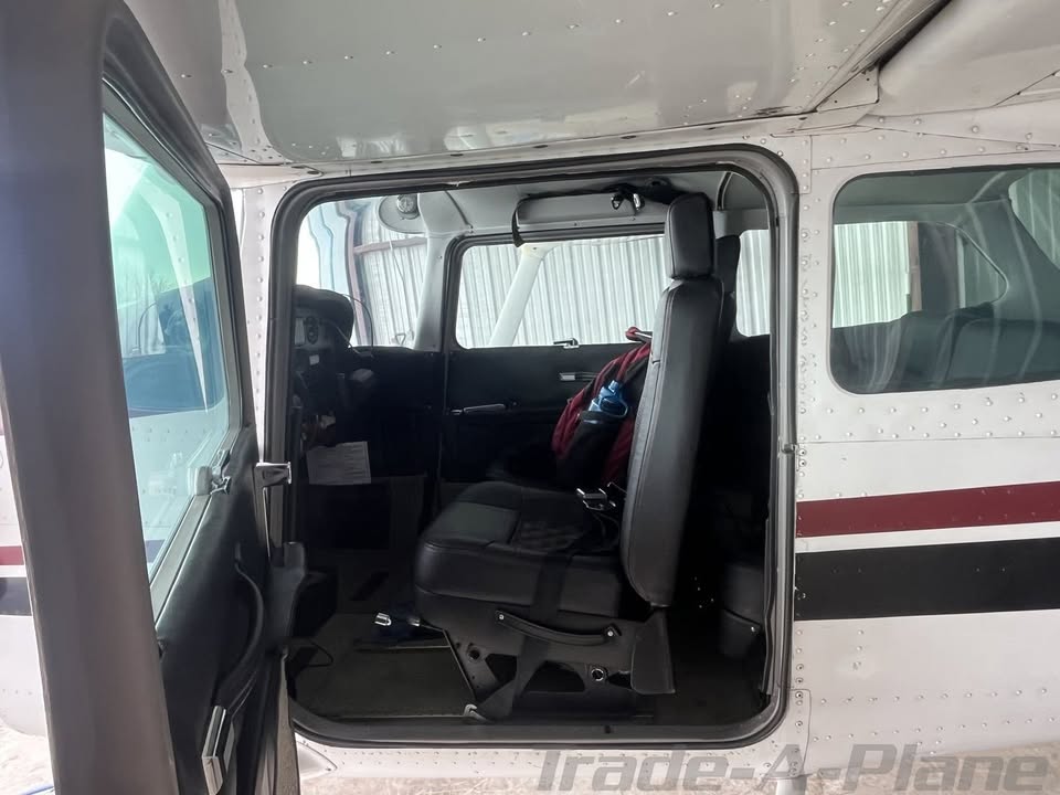 1980 Cessna 172 Airplane Interior, photo 2