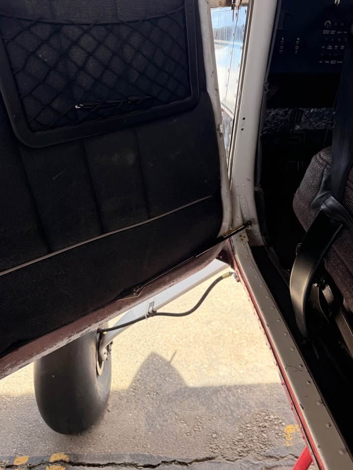 1956 Cessna 180, photo 6