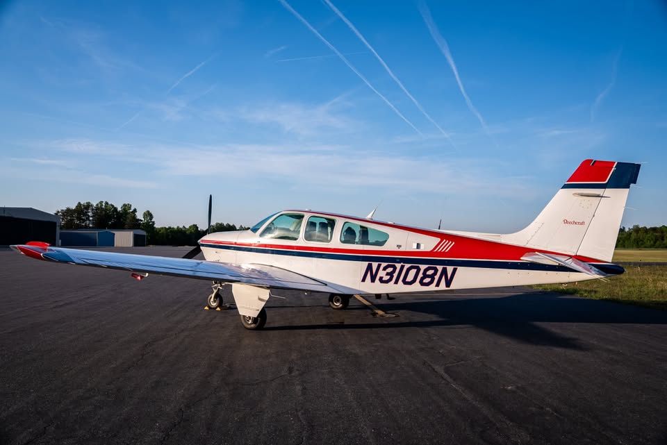 1988 Beechcraft F33A, photo 5