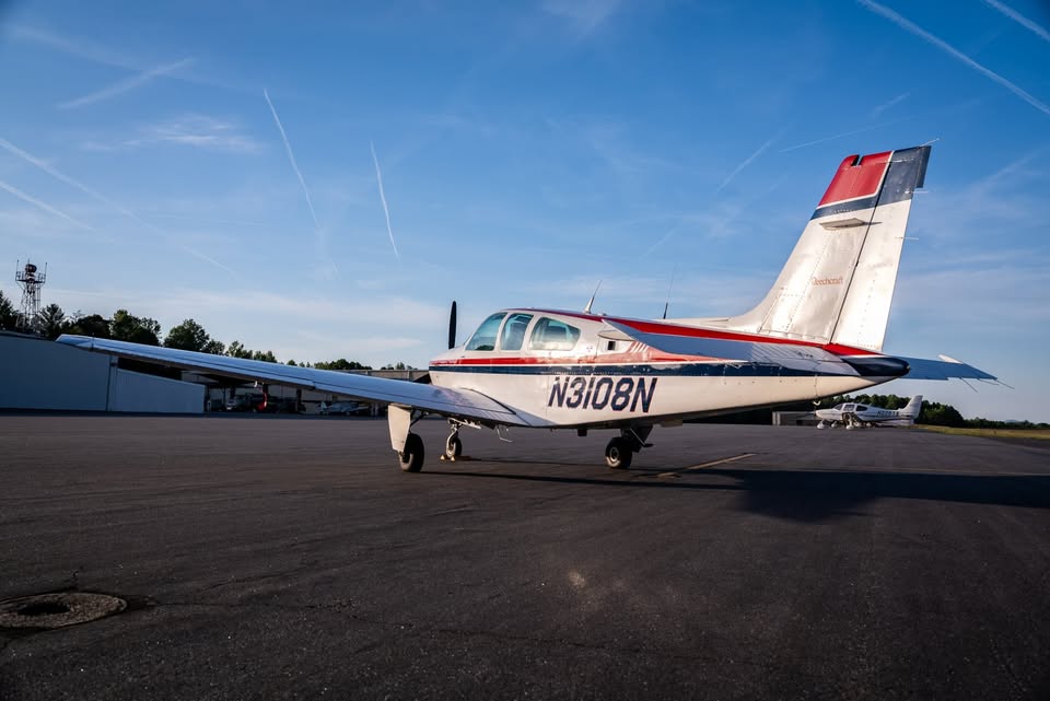 1988 Beechcraft F33A, photo 6