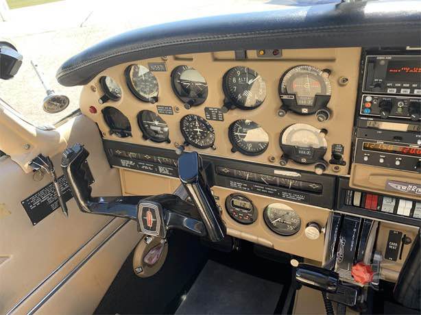 1972 Piper PA-180 Challenger, photo 10
