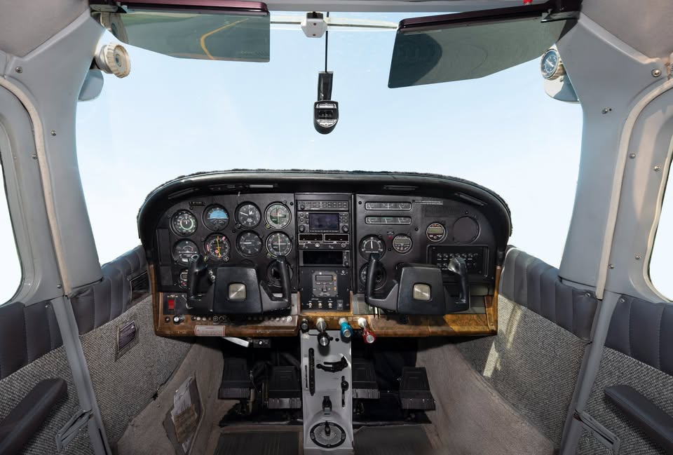 1977 Cessna 182Q Skylane, photo 7
