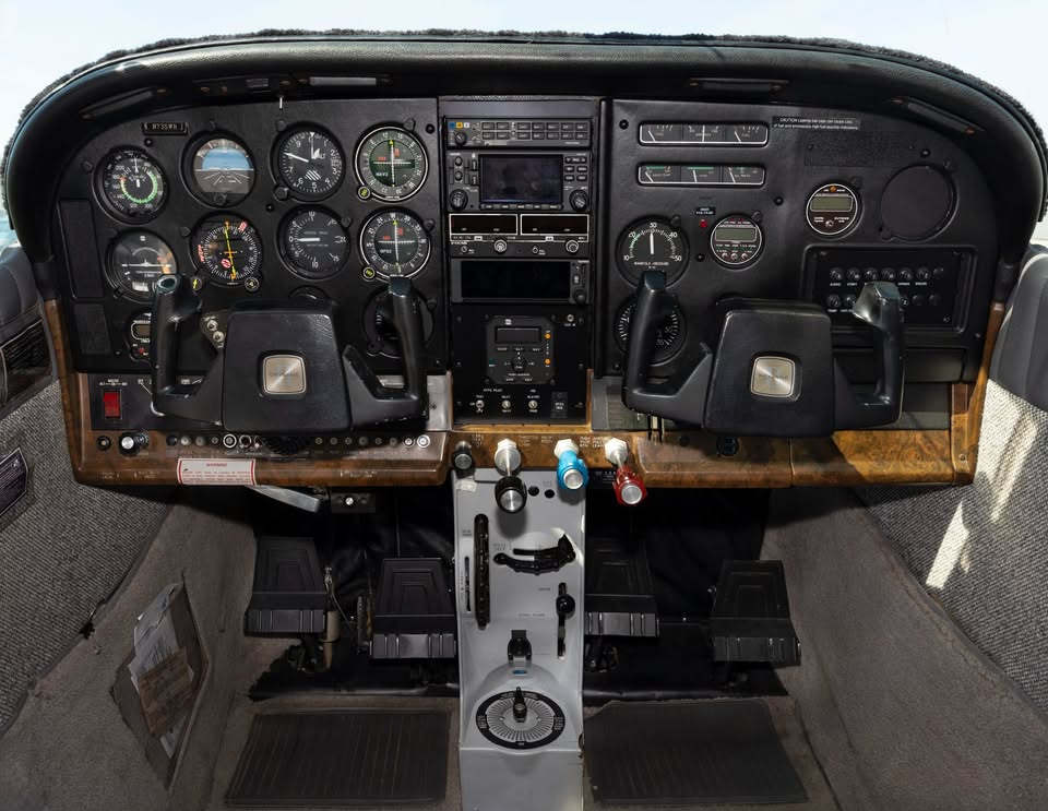 1977 Cessna 182Q Skylane, photo 6