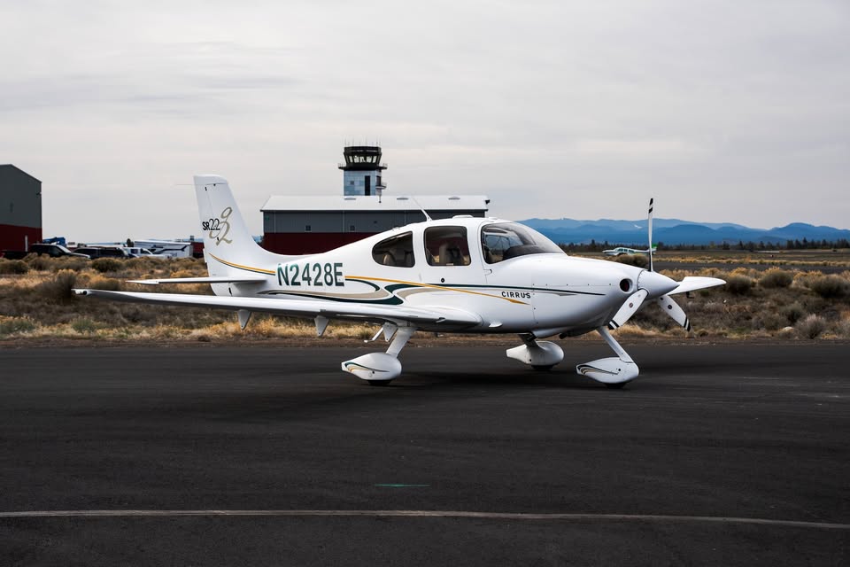 2005 Cirrus SR22-G2, photo 2