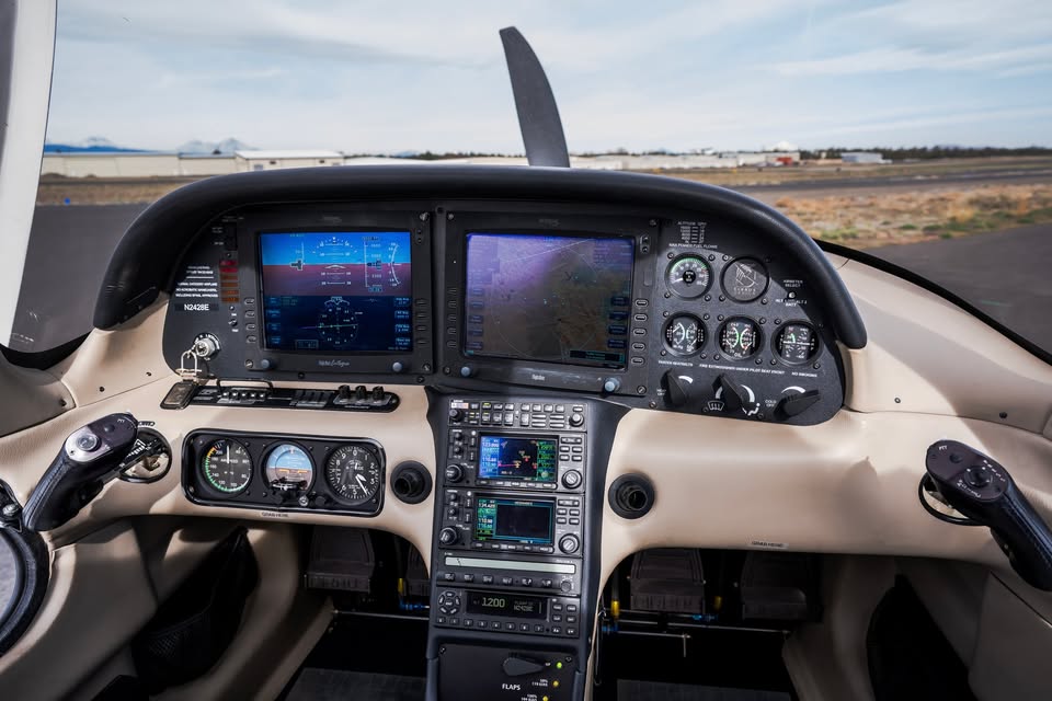 2005 Cirrus SR22-G2, photo 9