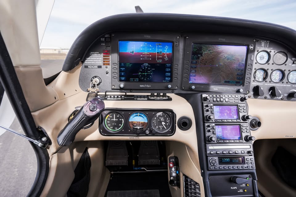 2005 Cirrus SR22-G2, photo 10