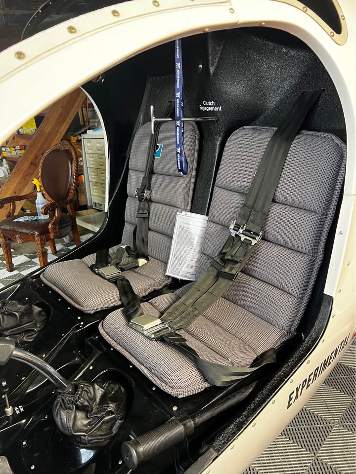 Rotorway 162F Helicopter, photo 4