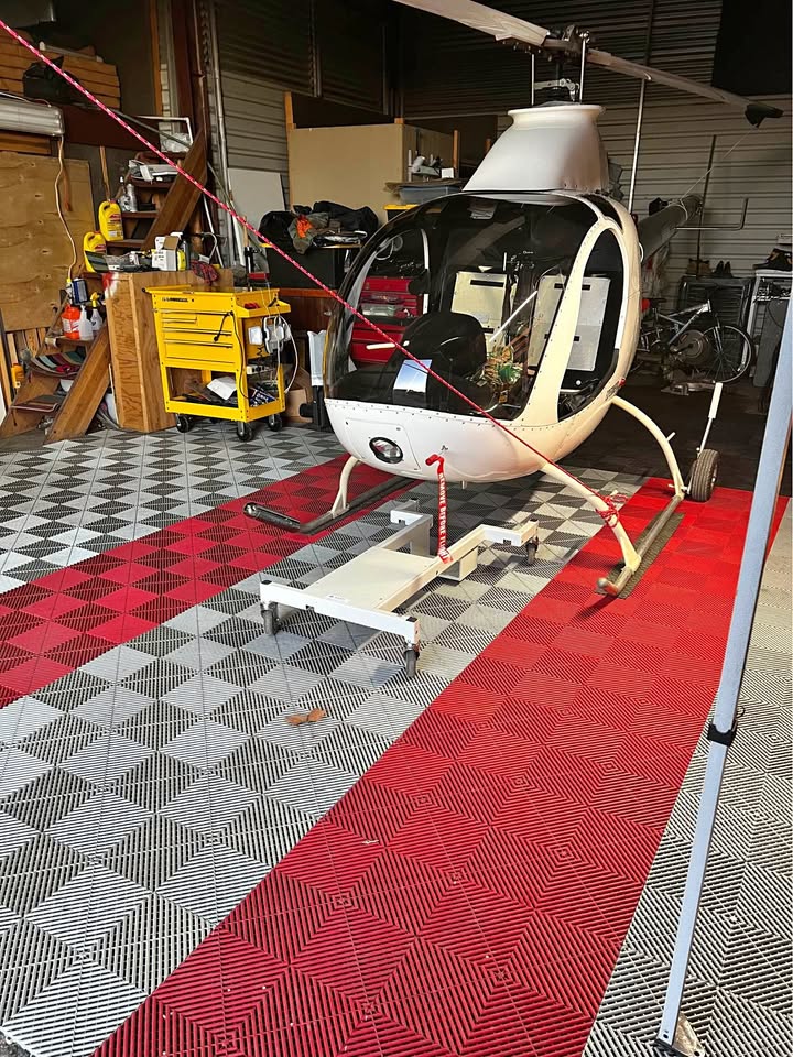 Rotorway 162F Helicopter, photo 1