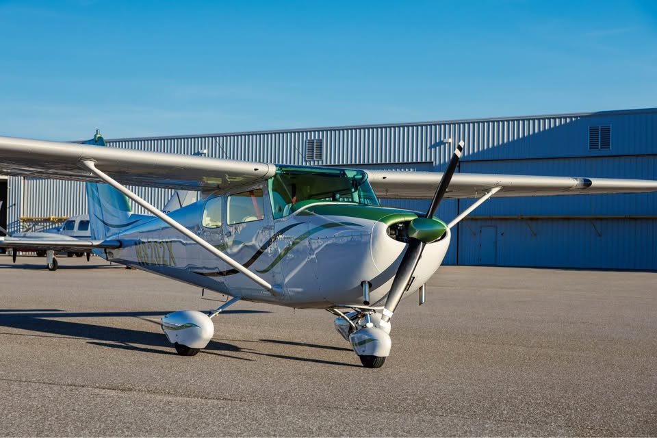 1961 Cessna 172b skyhawk, photo 2