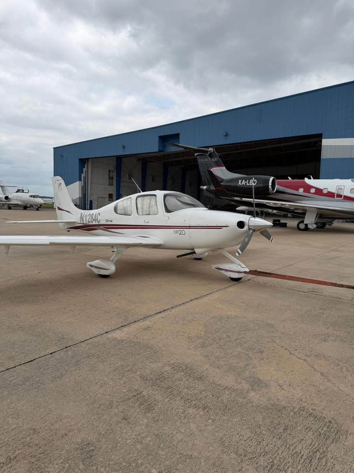 Cirrus Design Sr20 2003, photo 3