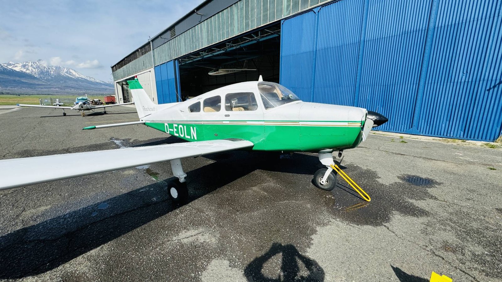 1969 Beechcraft Beech 23 Musketeer, photo 2
