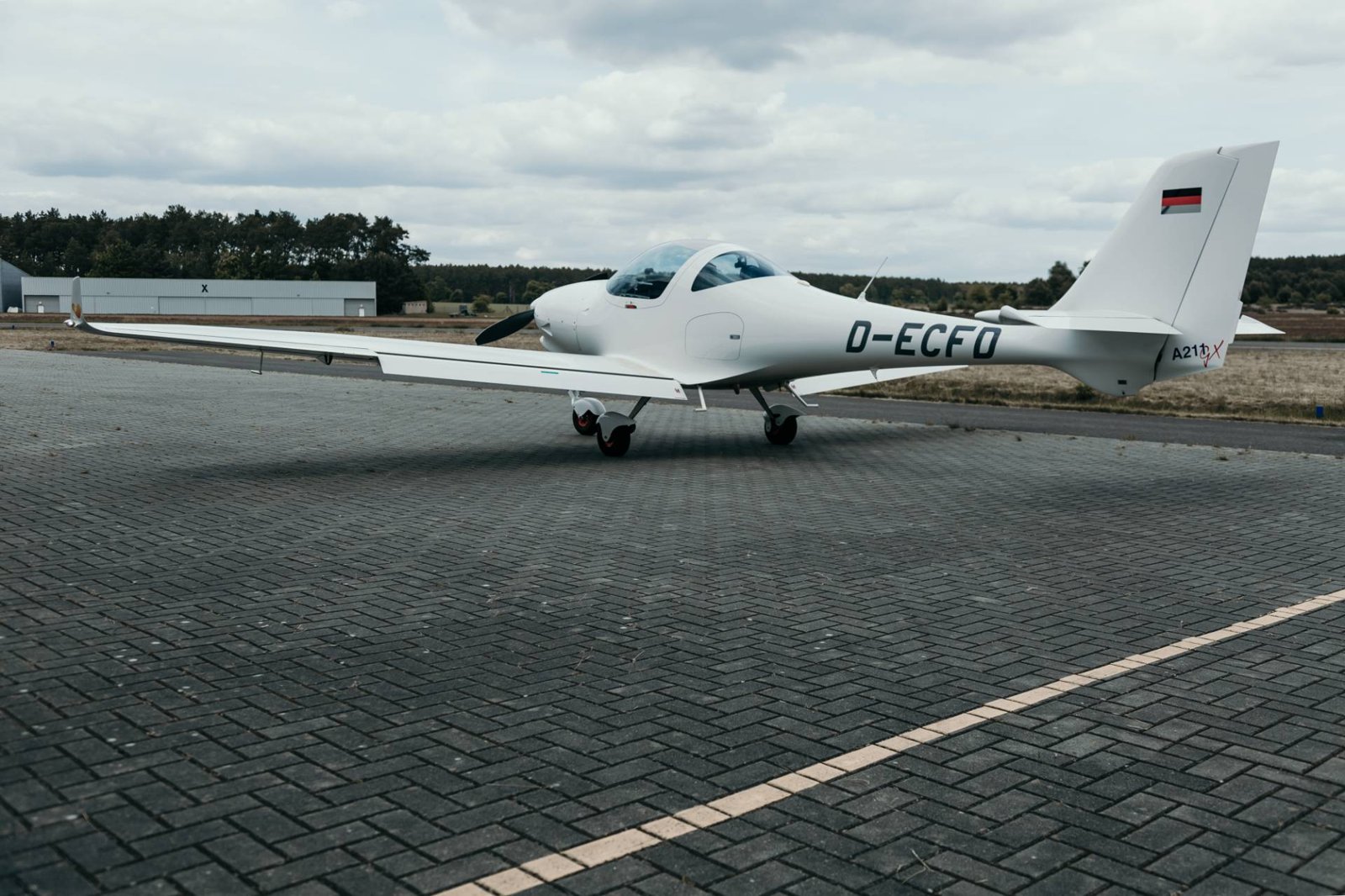 2014 Aquila A-211 GX Nvfr, photo 3
