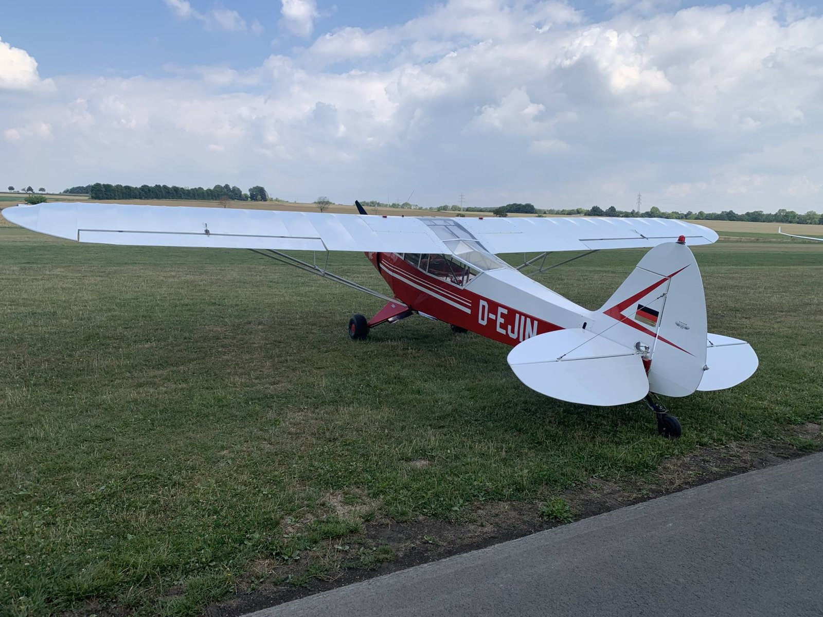 1943 Piper J-3 Cub, photo 3