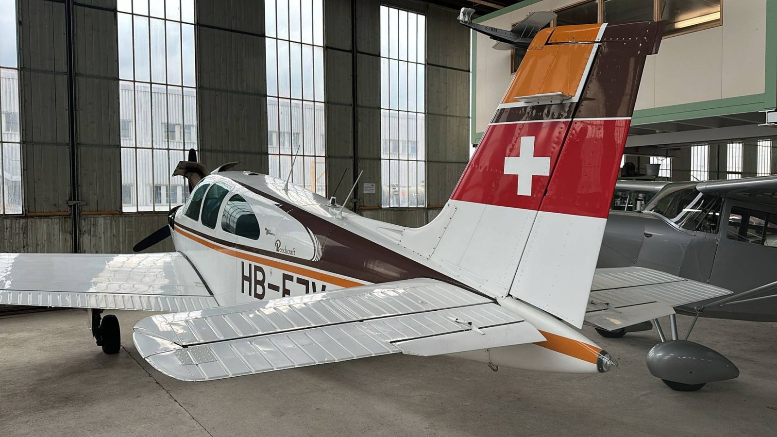1966 Beechcraft Beech 33 Debonair 35-C33, photo 3