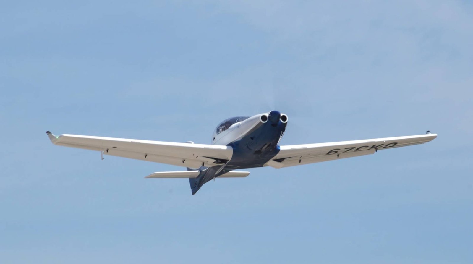 2025 Aerospool WT-9 Dynamic RG, photo 2