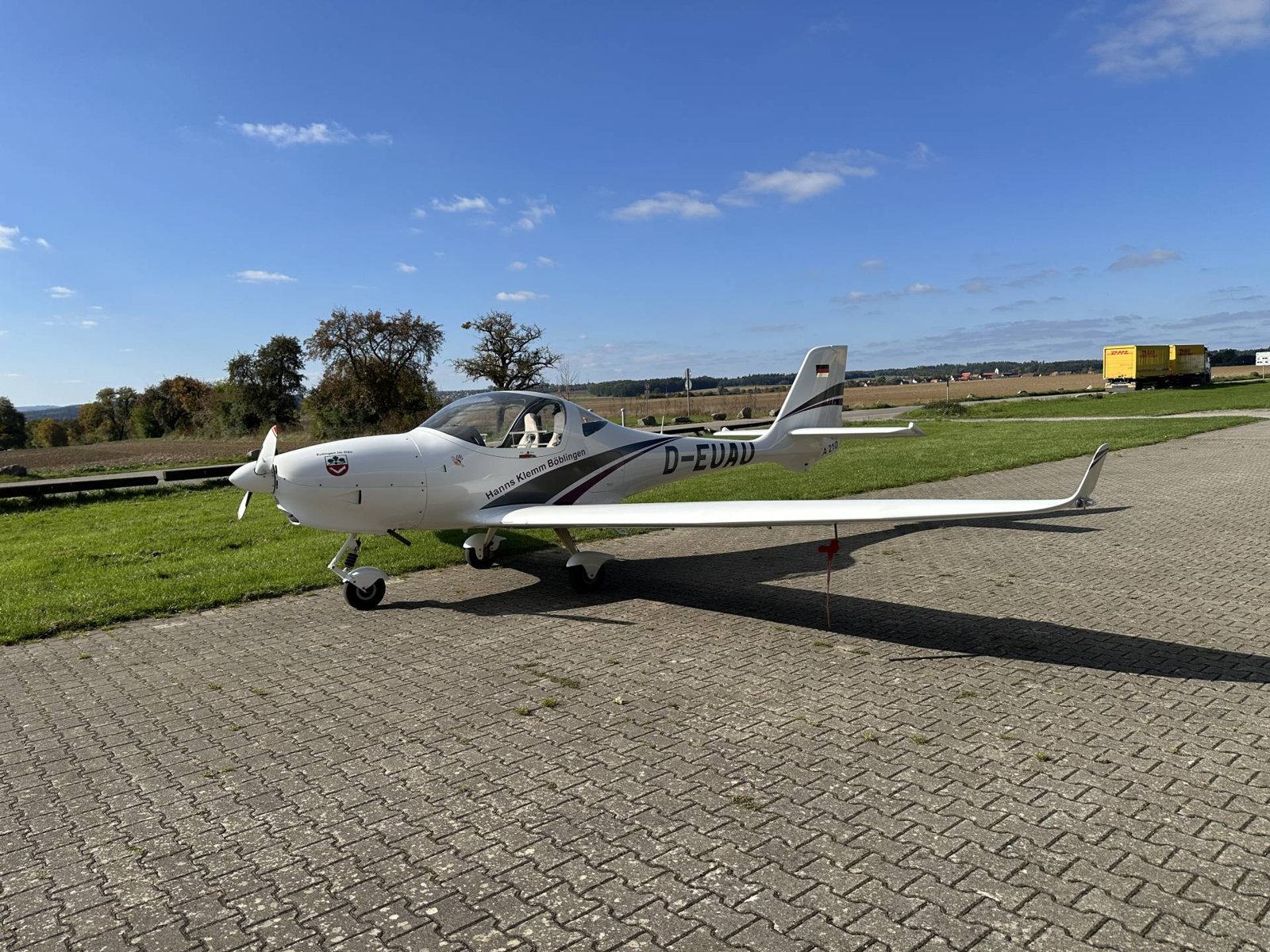 2011 Aquila A-210, photo 2