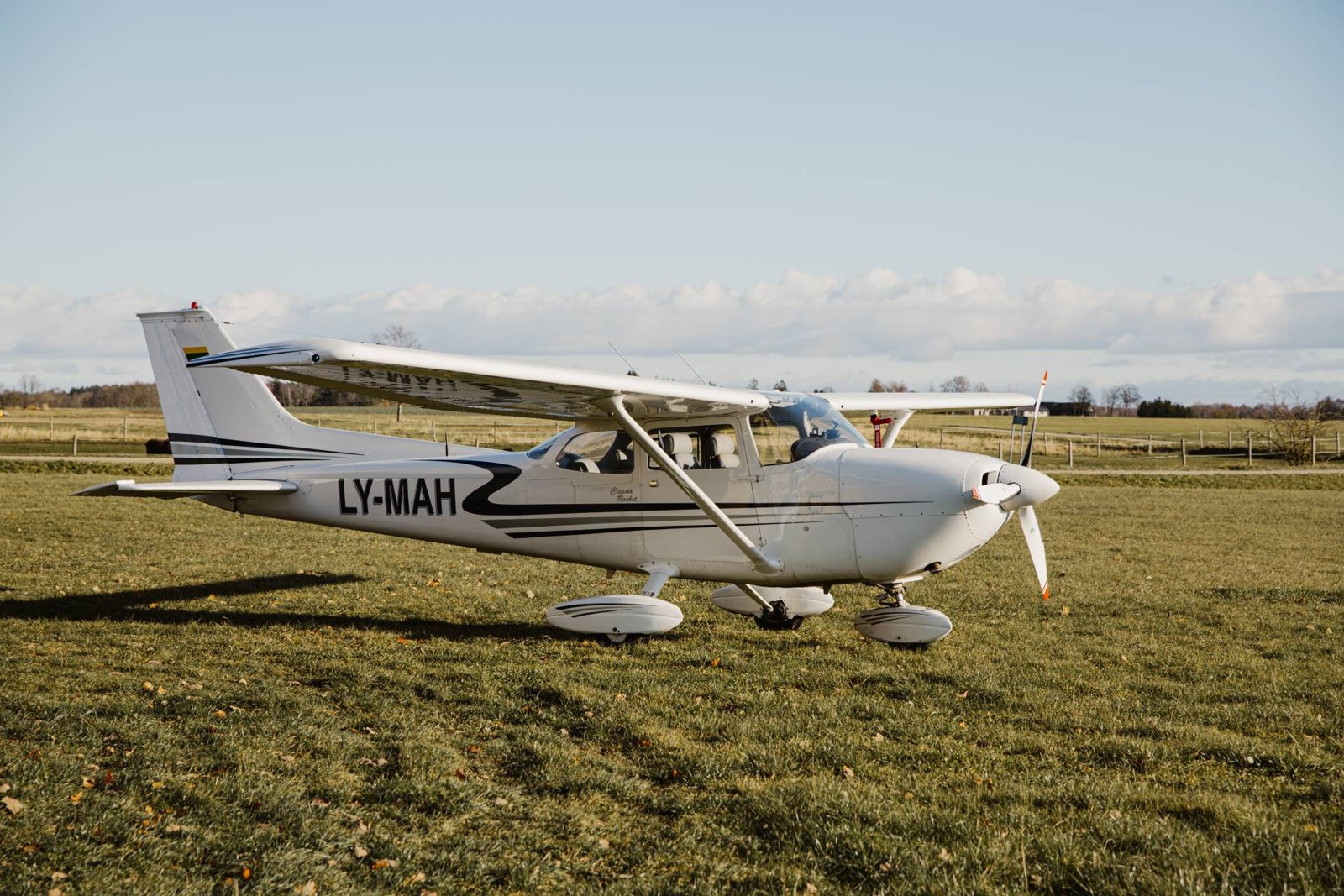 1973 Cessna FR-172 Reims Rocket, photo 1