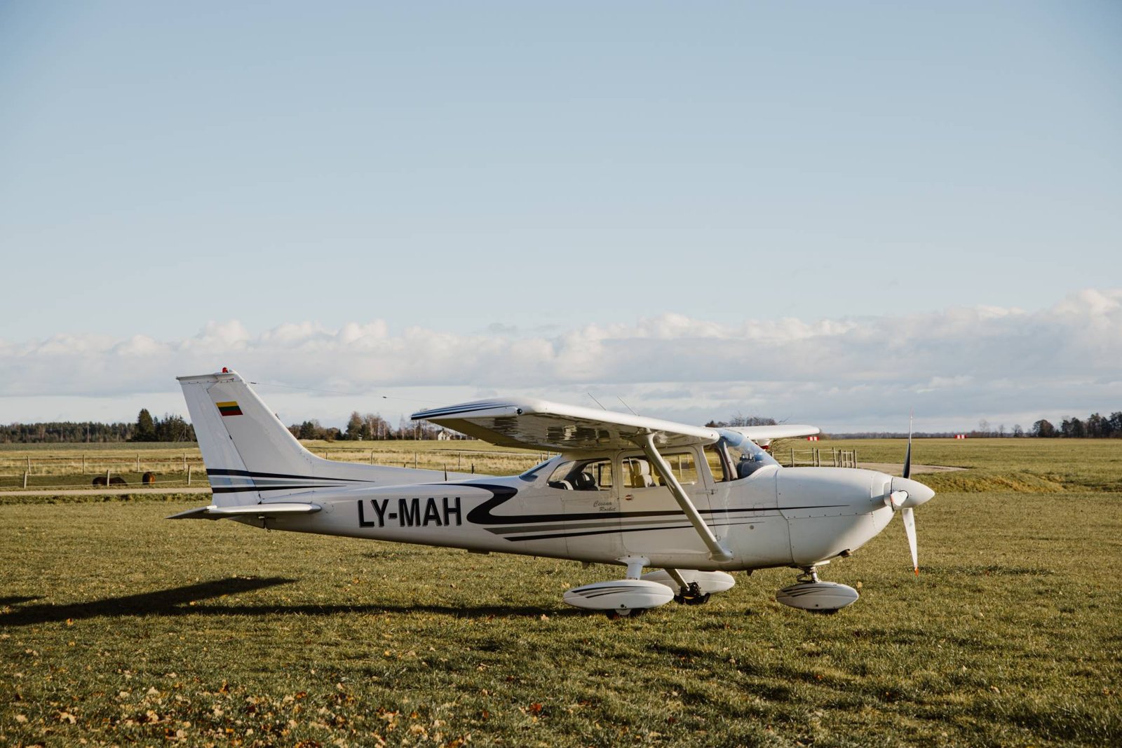 1973 Cessna FR-172 Reims Rocket, photo 2
