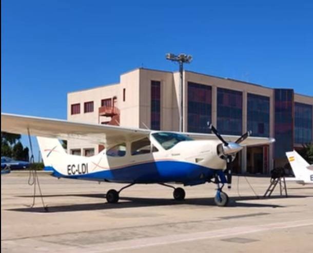 1971 Cessna F-177-RG Cardinal, photo 2