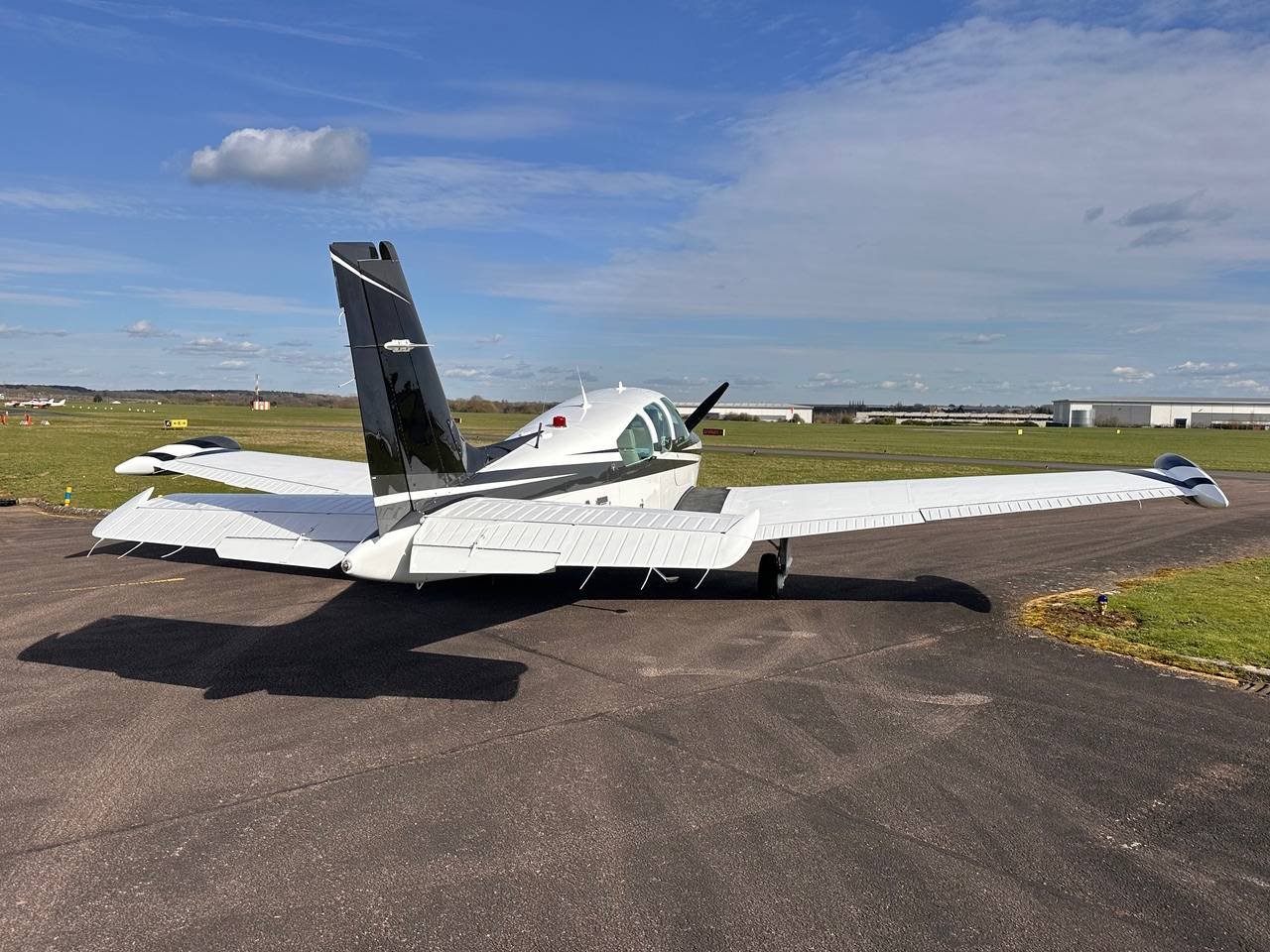 1991 Beechcraft Beech 33 Bonanza F33A, photo 5