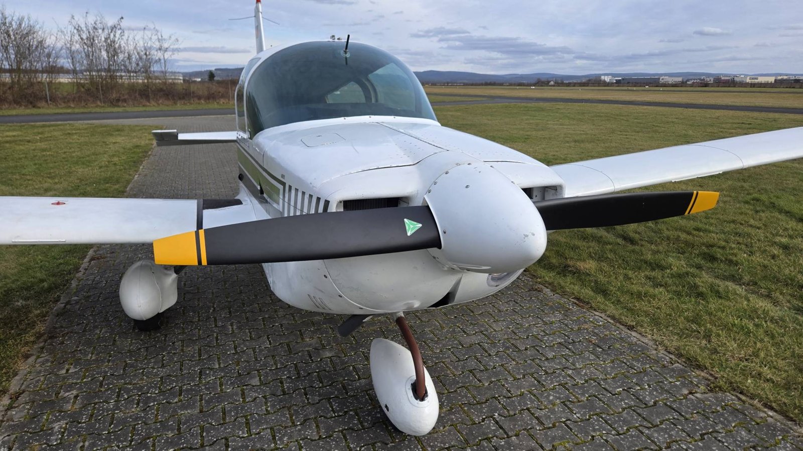 1975 Grumman American AA-5 Traveler, photo 2