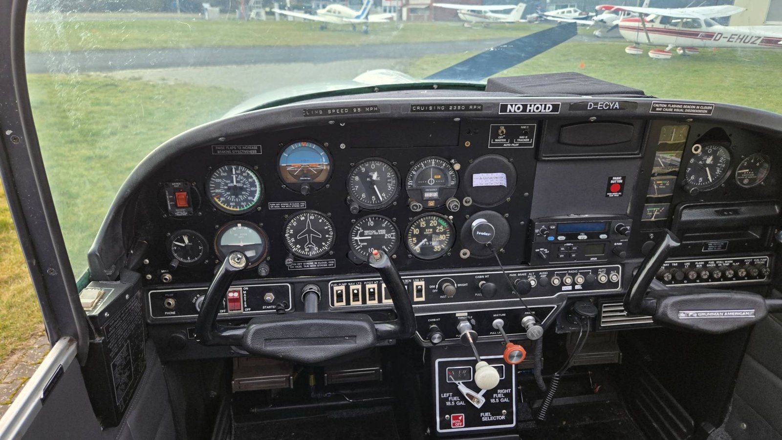 1975 Grumman American AA-5 Traveler, photo 4
