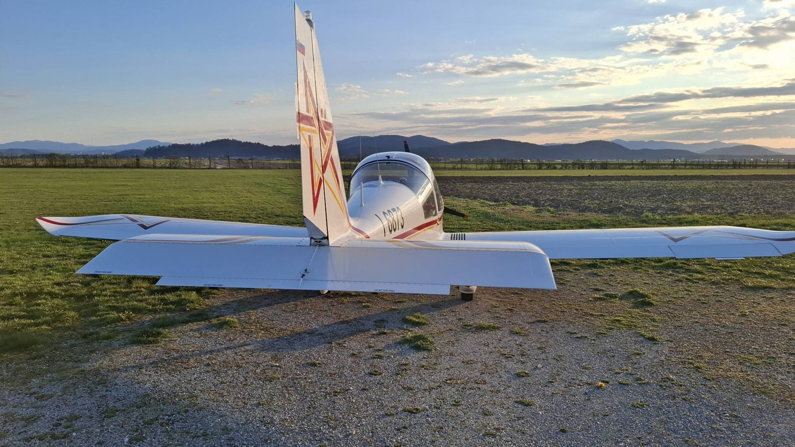 2002 Evektor EV-97R Eurostar, photo 8