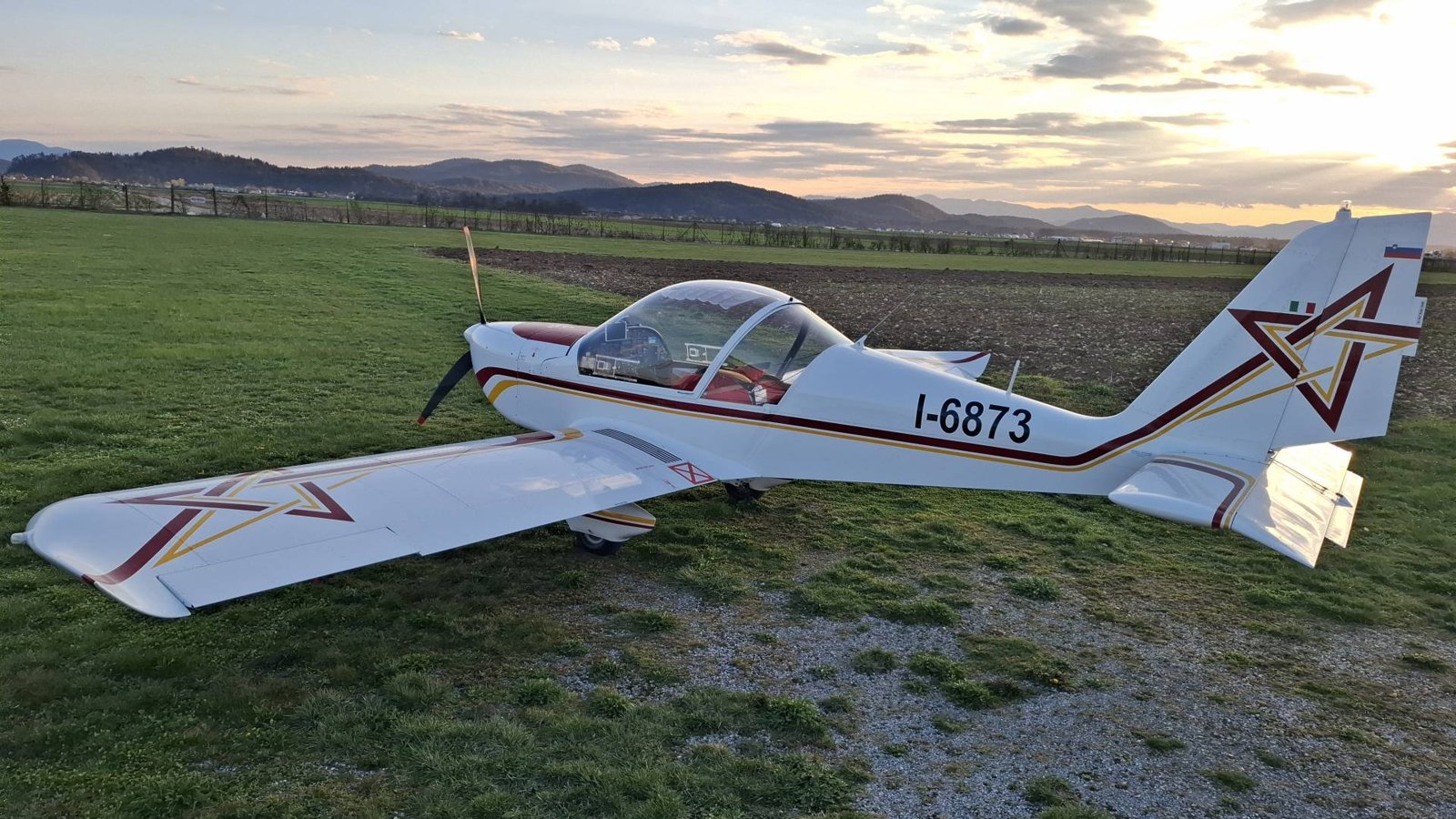 2002 Evektor EV-97R Eurostar, photo 10