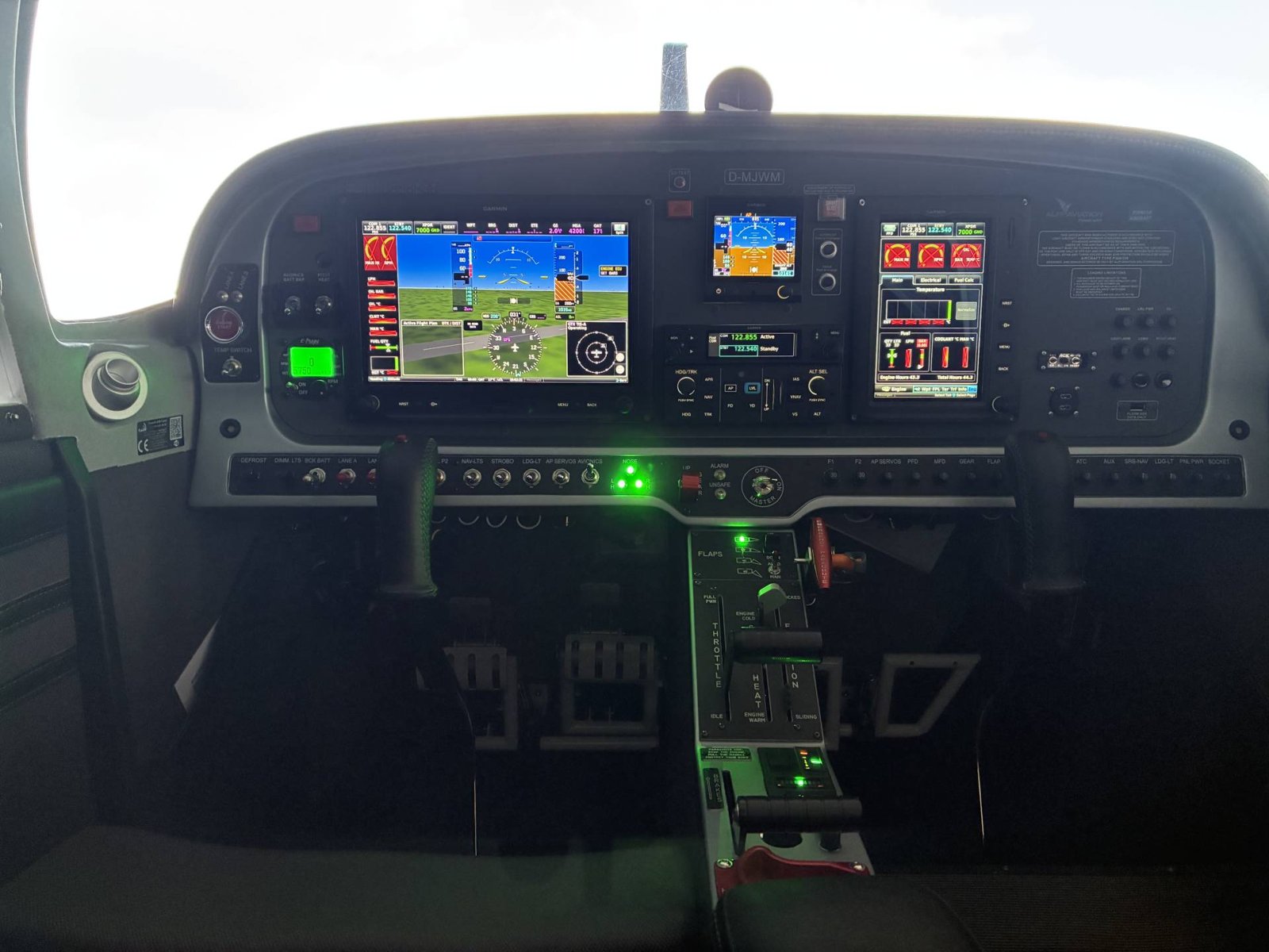 2025 Alpi Pioneer 300 Griffon 912 iS, photo 6