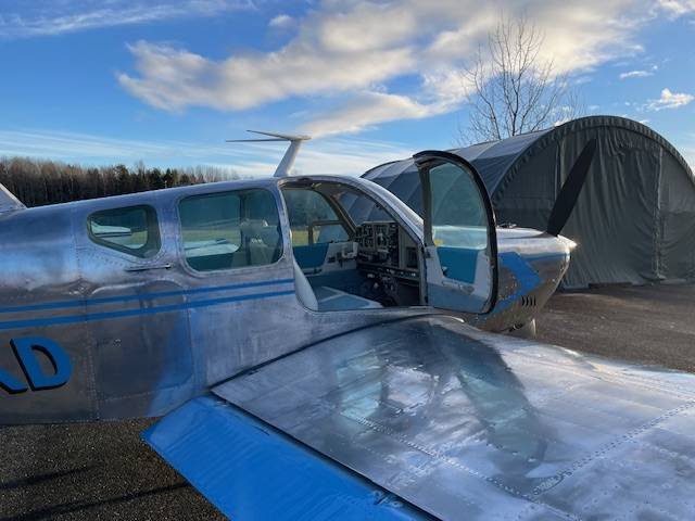 1964 Beechcraft Beech 33 Debonair, photo 2