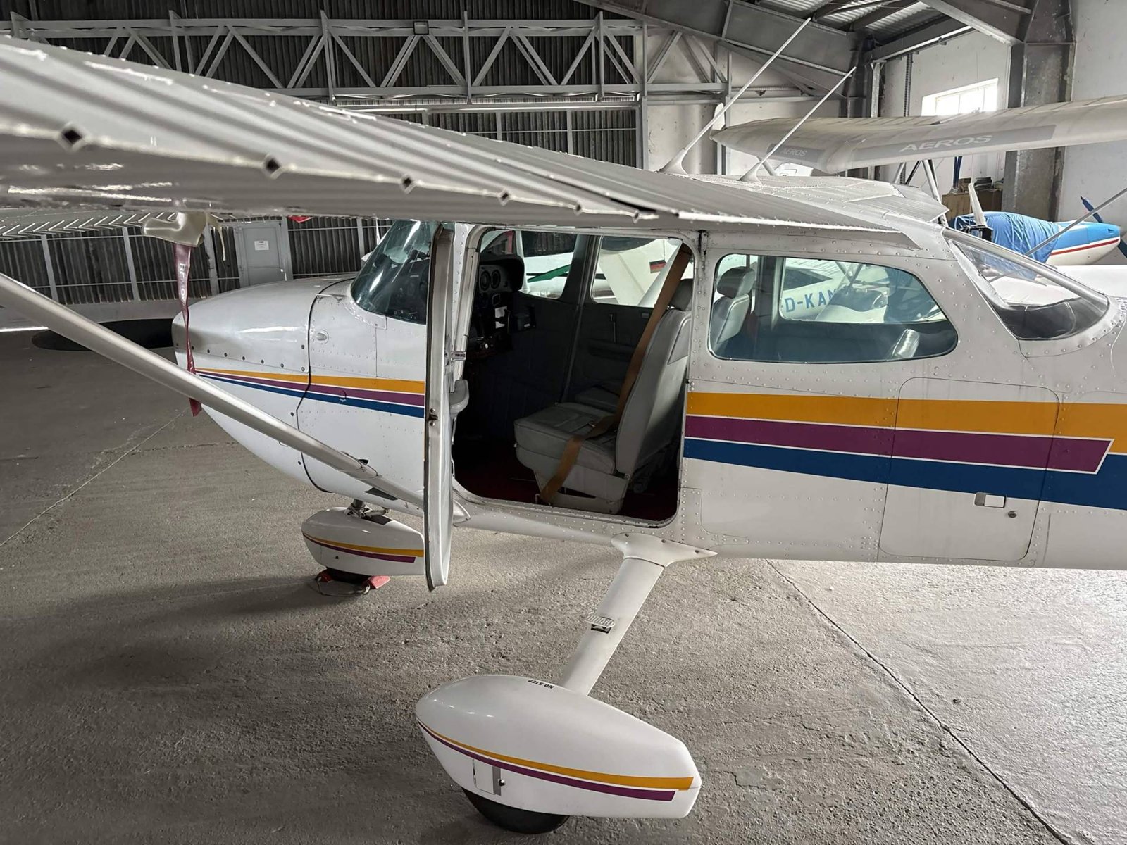 1979 Cessna 172 Skyhawk N, photo 4