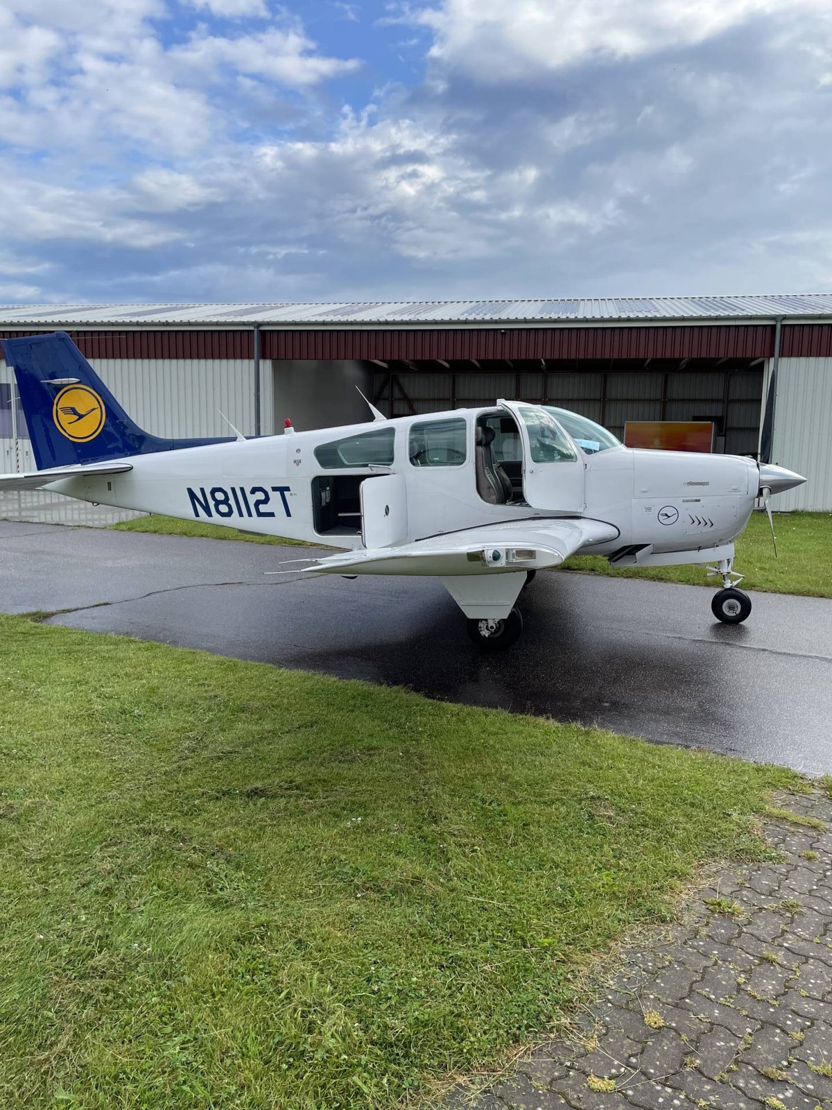 1990 Beechcraft Beech 33 Bonanza F33A, photo 4