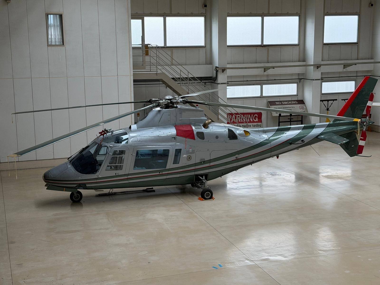 1987 Agusta A-109 A II, photo 1