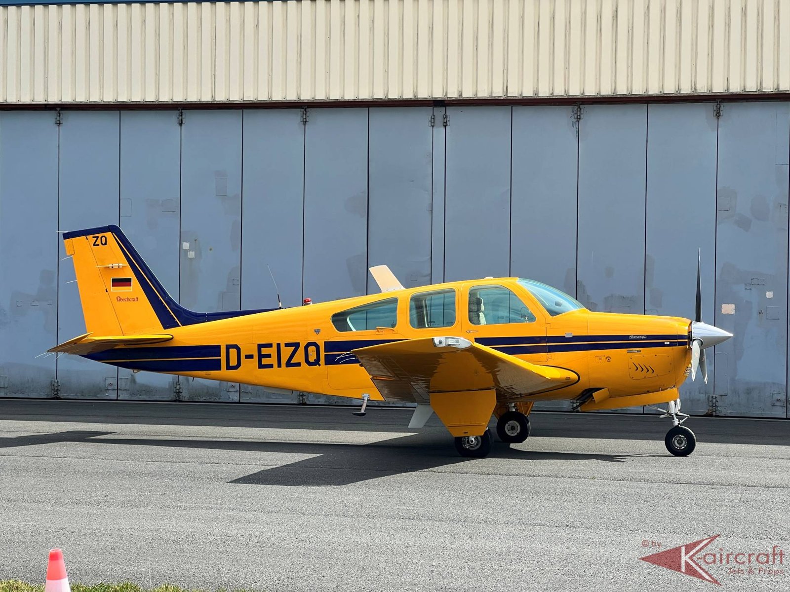 1986 Beechcraft Beech 33 Bonanza F33A, photo 3