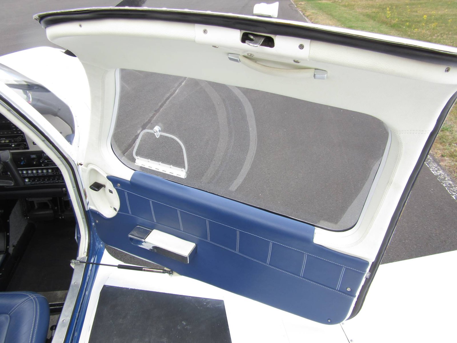 1981 Piper PA-28-181 Archer II, photo 8