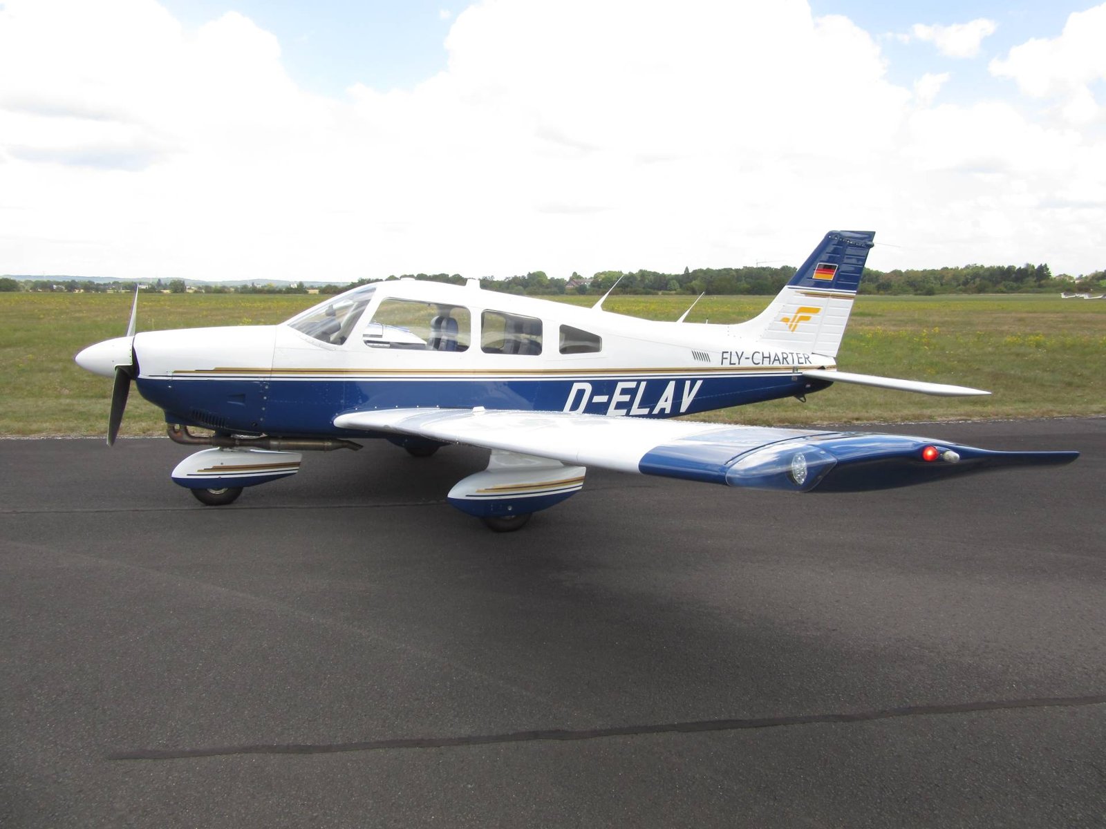 1981 Piper PA-28-181 Archer II, photo 11