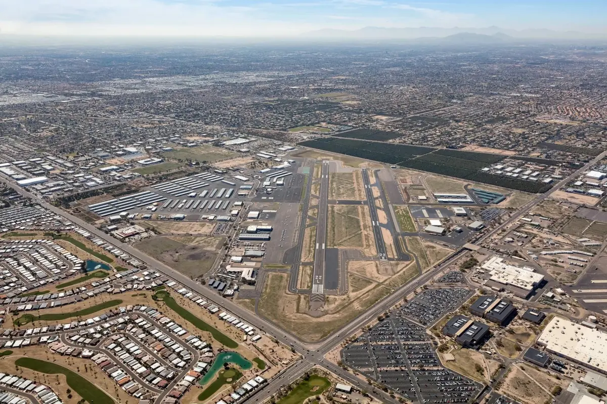 AOPA Foundation Awards Record Scholarships While Falcon Field Secures FAA Grants